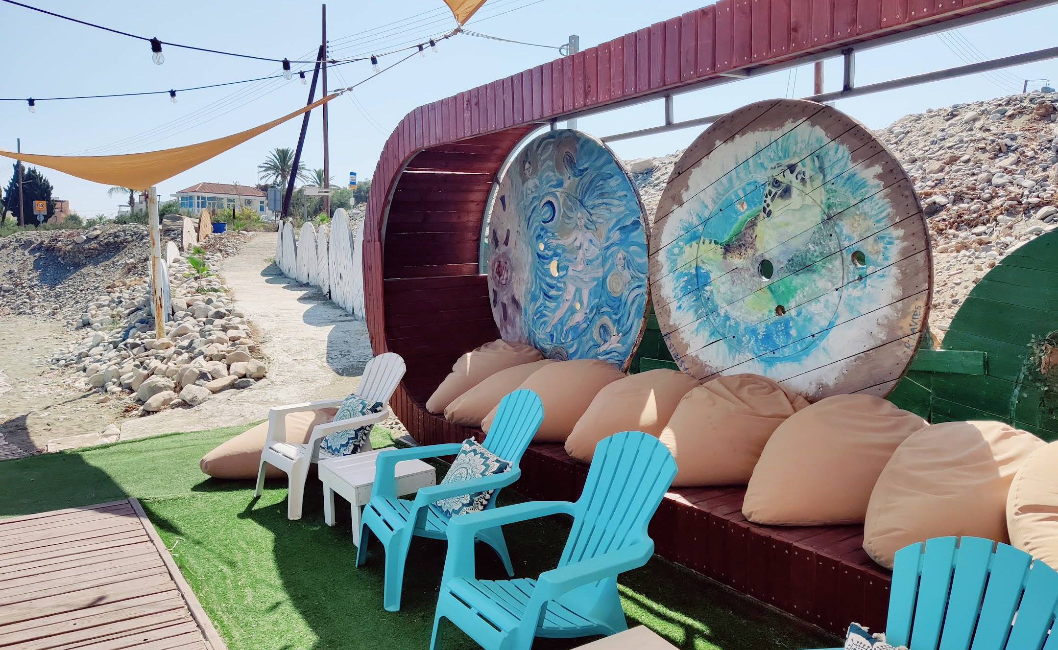 Maia Beach bar