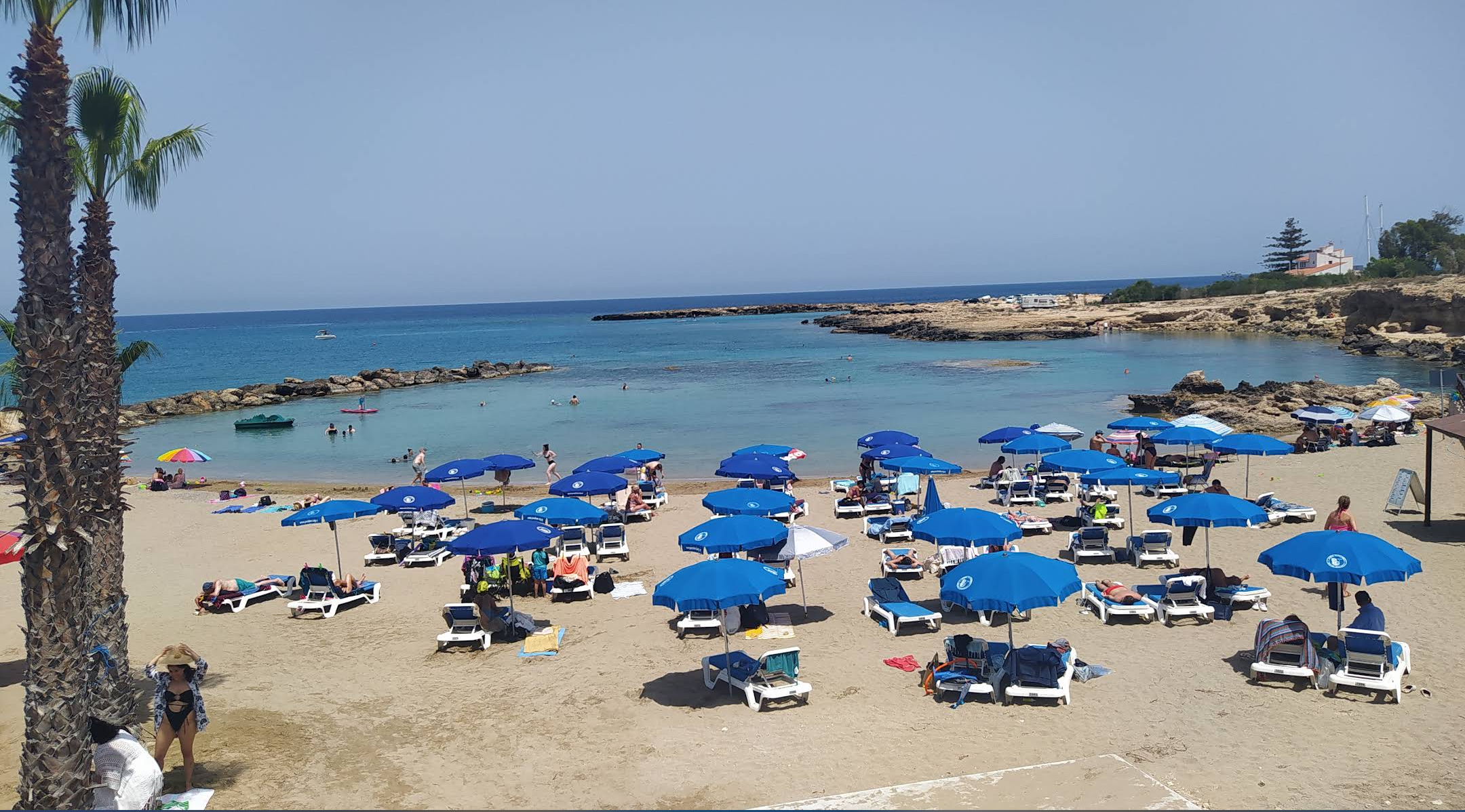 Nisia Loumbardi Beach