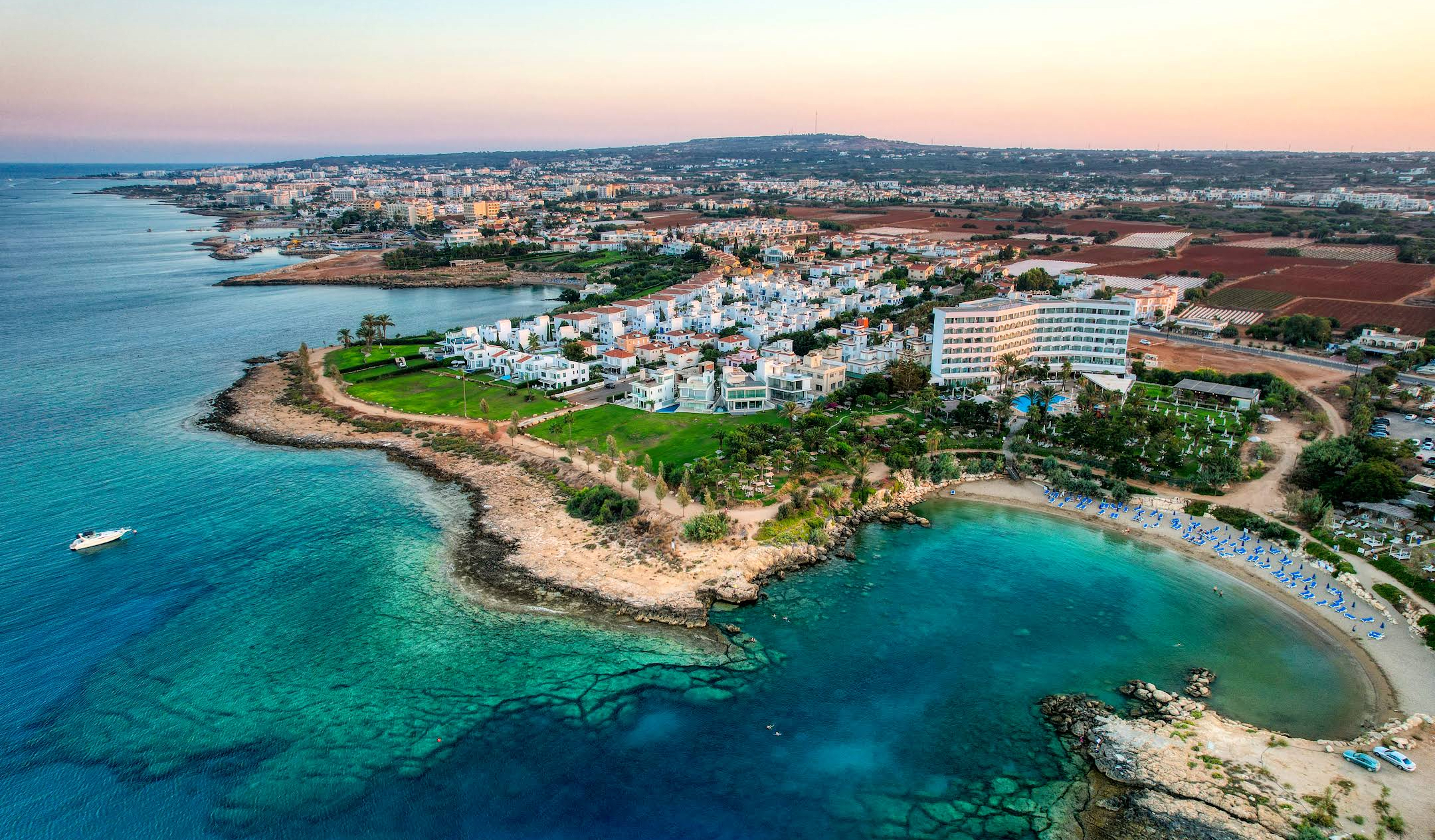 Vrysoudi beach