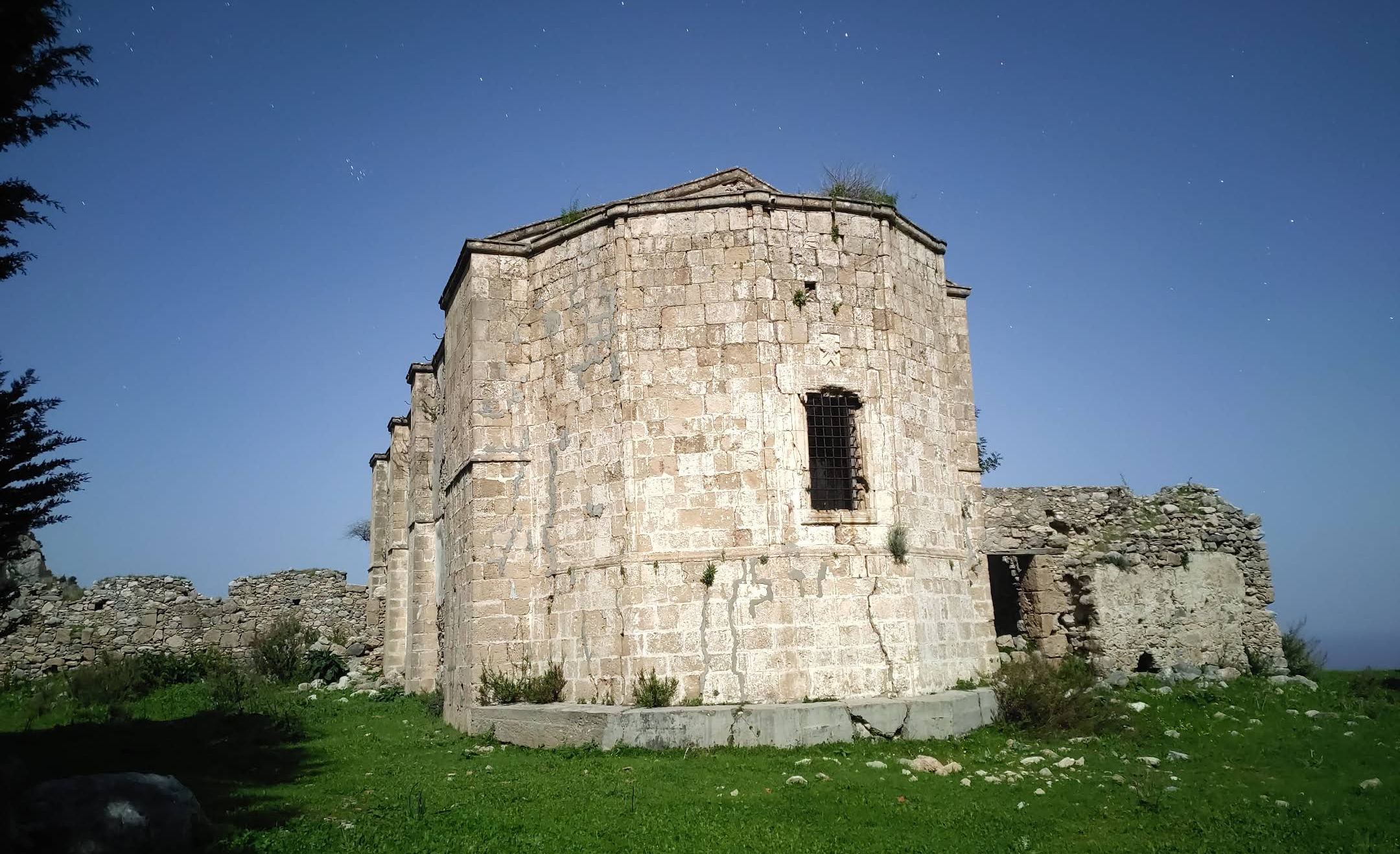Tarihi Manastır