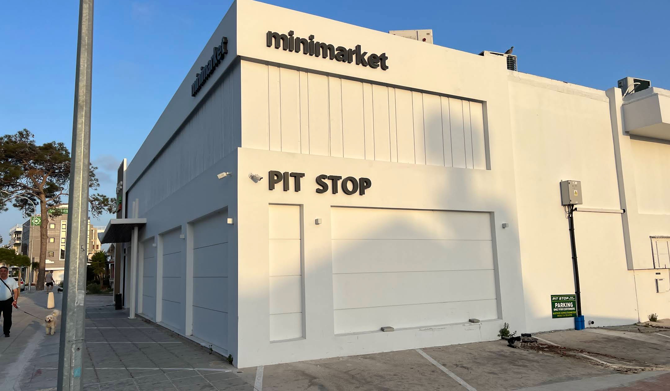 Pit Stop Mini market
