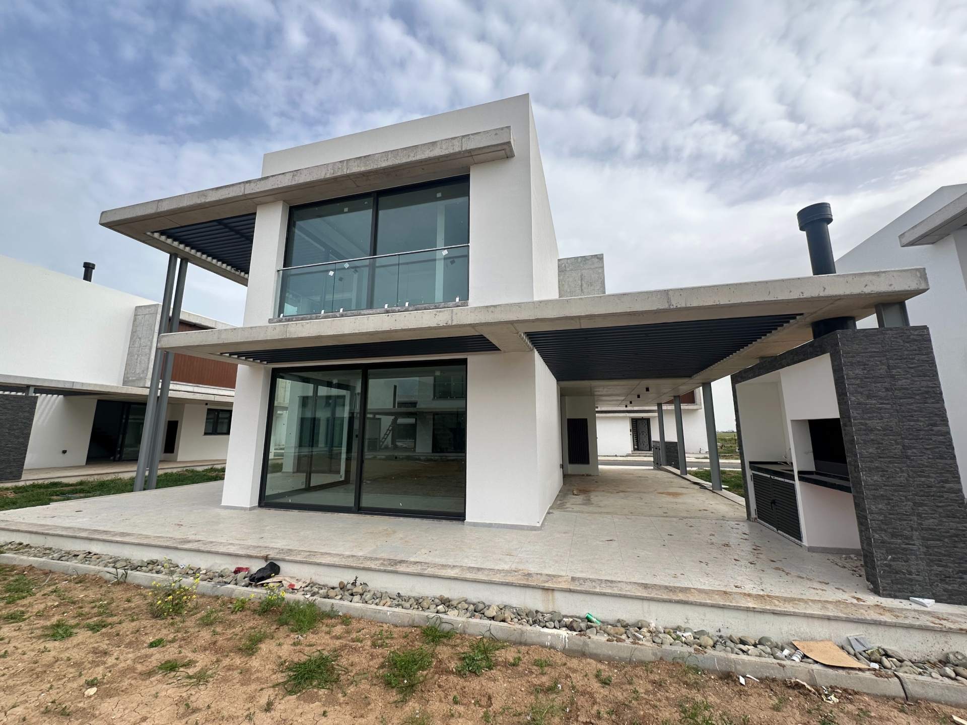 4+1 Villa – La Isla Villas, Otuken (Long Beach)