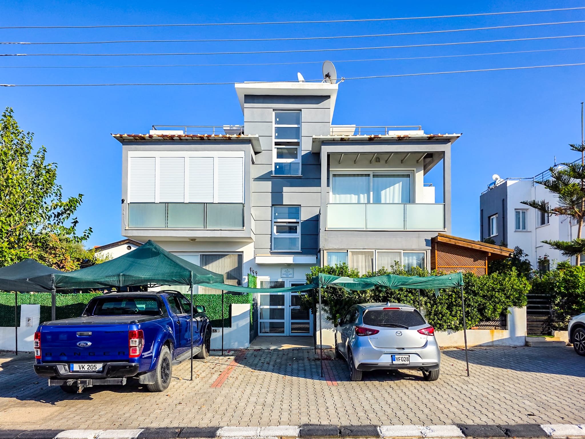 3+1 Апартамент с большим частным садом — Алсанжак (рядом с Merit Royal, 100 м до моря)