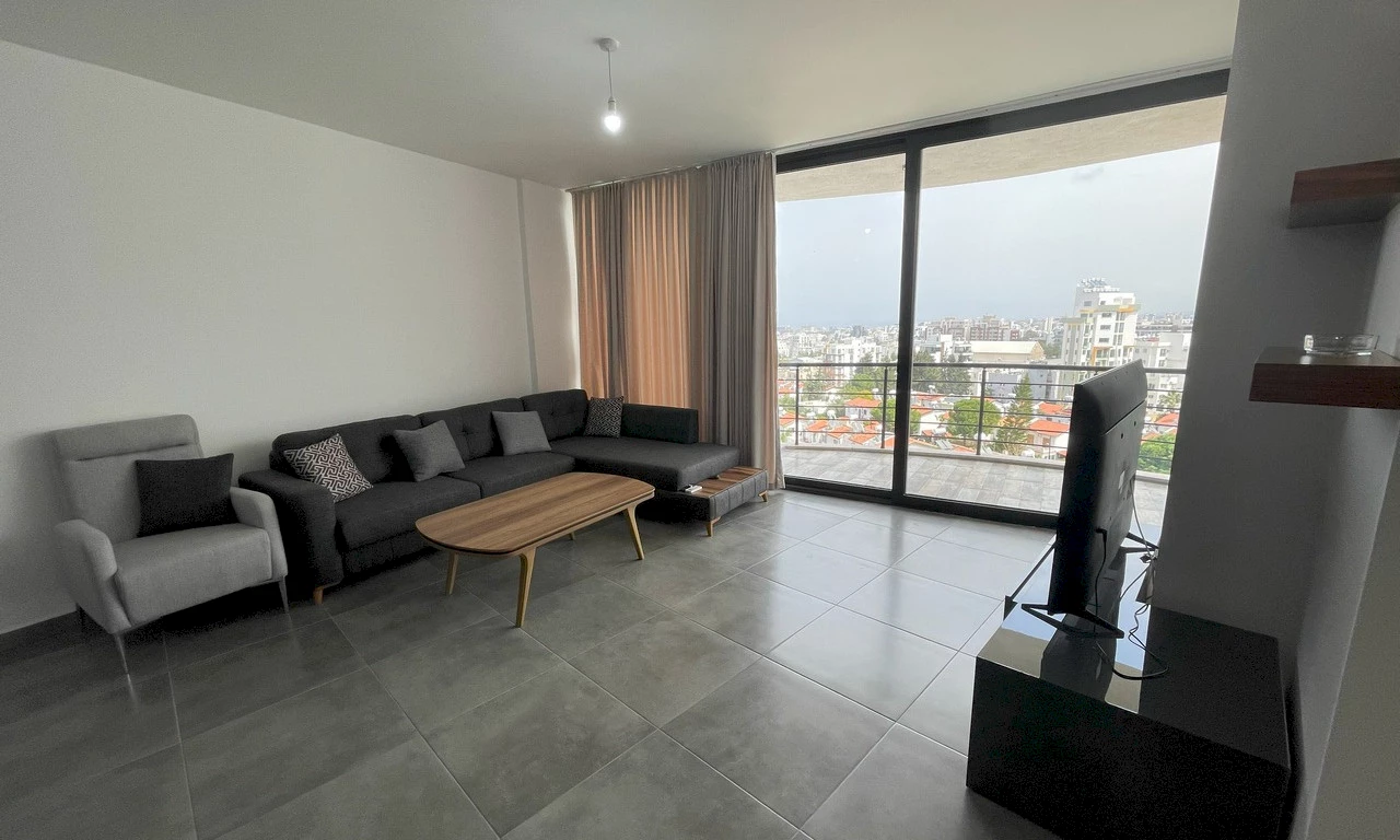 2+1 Apartament z Widokiem na Morze w Centrum Girne