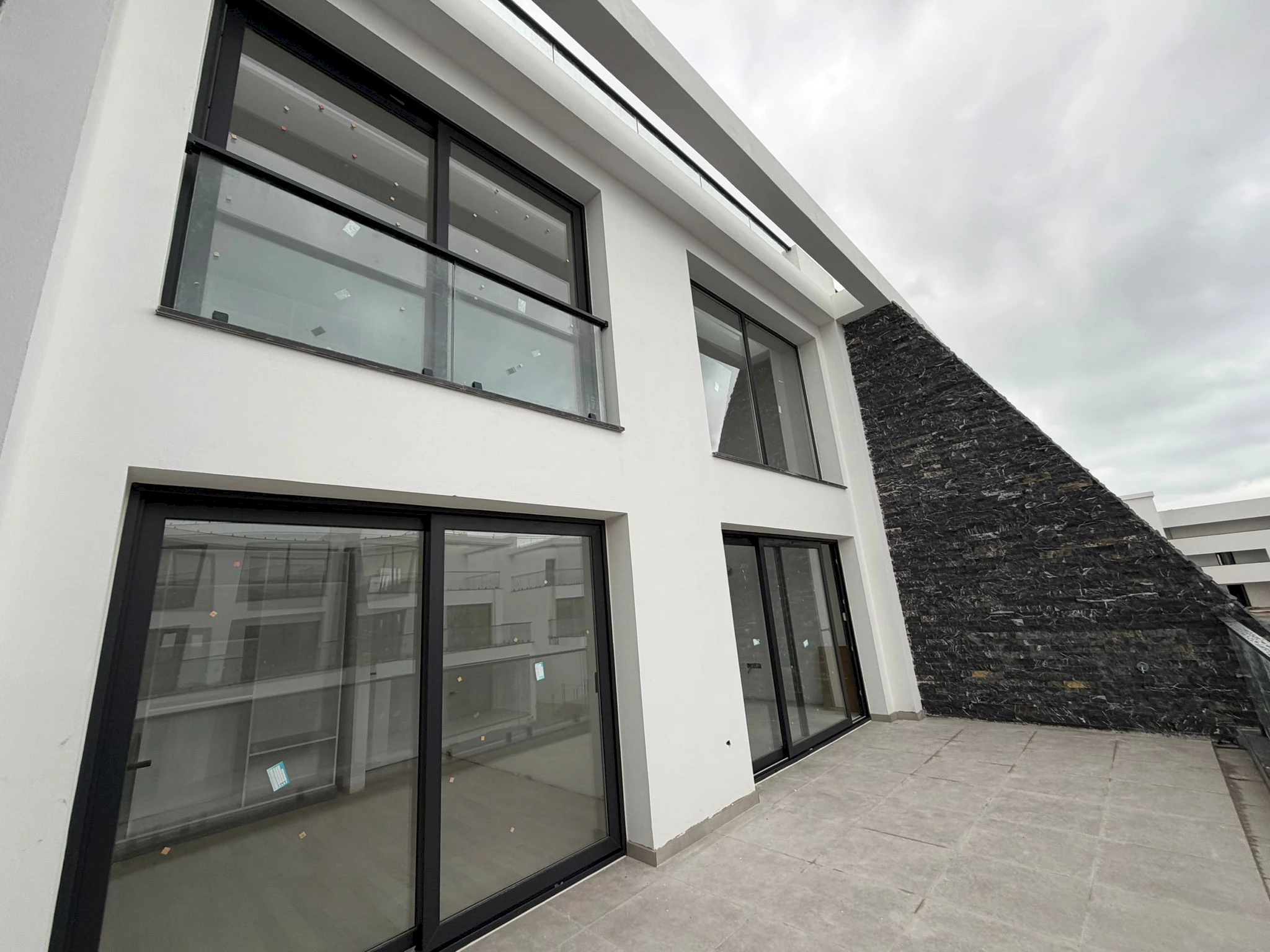 Özel Çatı Teraslı 2+1 Loft - Long Beach, İskele